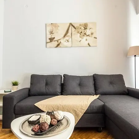 Apartament Luxuriously In The Heart Of