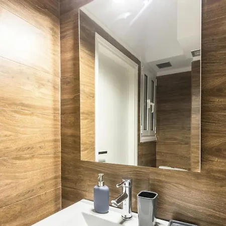 Apartament Luxuriously In The Heart Of
